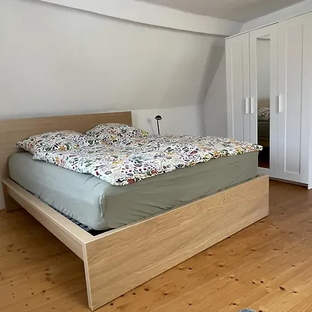 منزل للإقامة Charmantes Haus Im Herzen Weingartens *